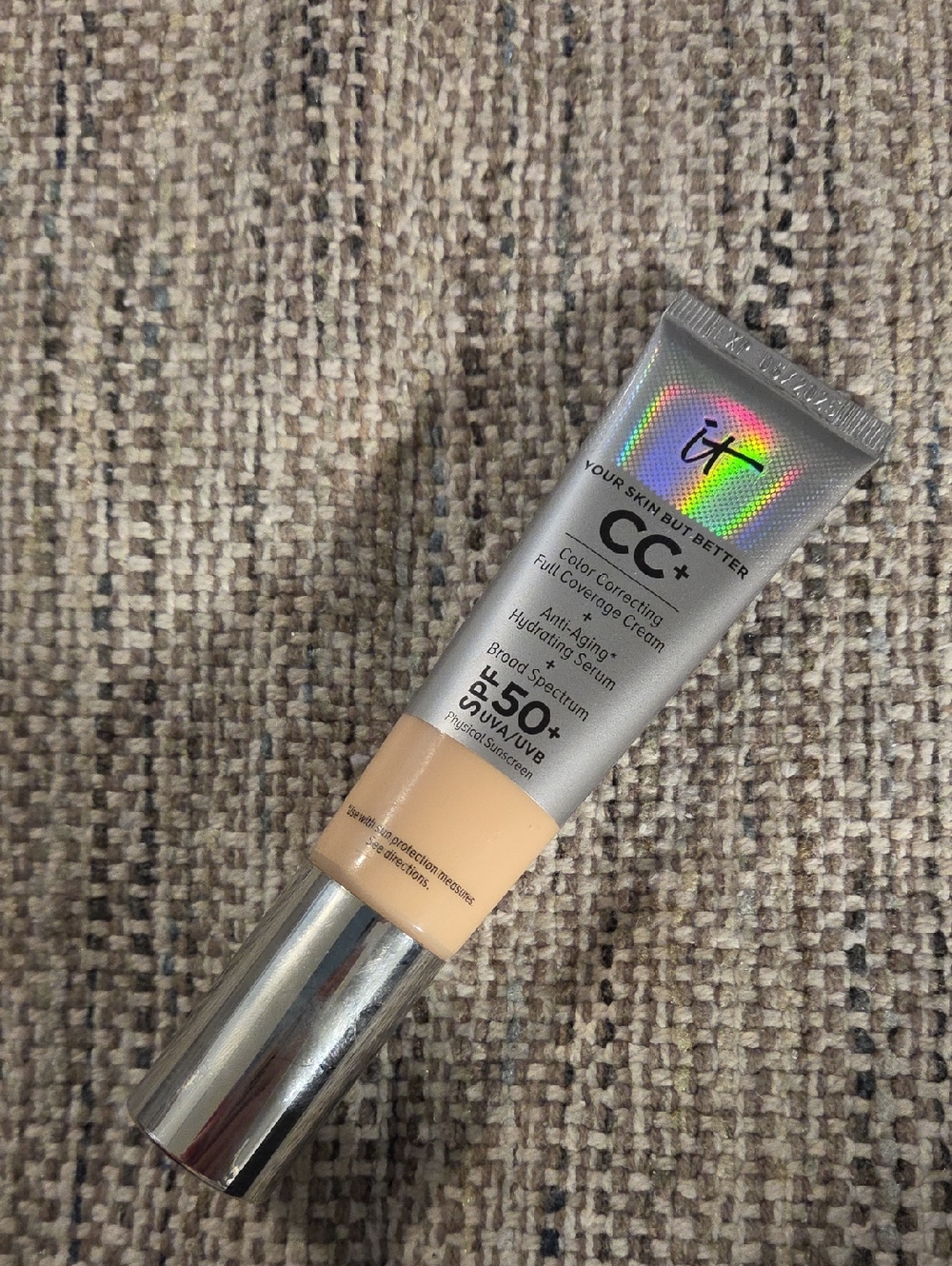 it cosmetics CC+ Cream SPF 50+ in Light Beige with Silver Cap